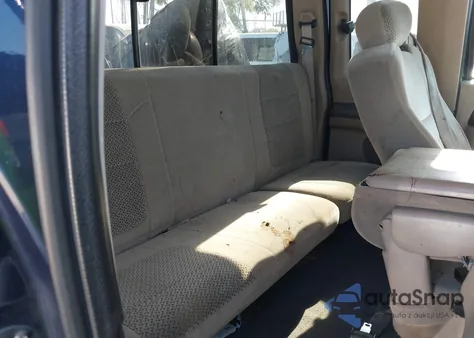 2001 Ford F-350 Lariat/Xl/Xlt from USA, damaged, VIN 1FTSX31S91EC86022